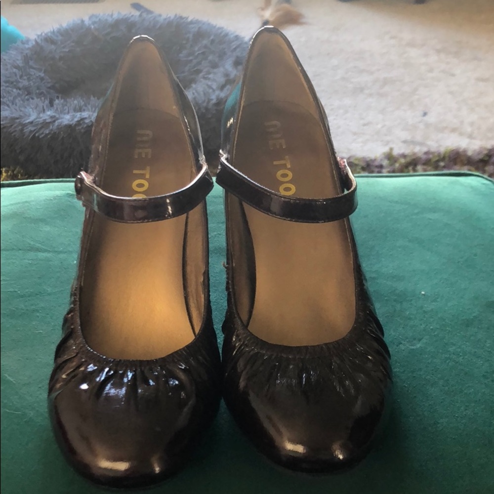 Shoes - Picture 2 of 5